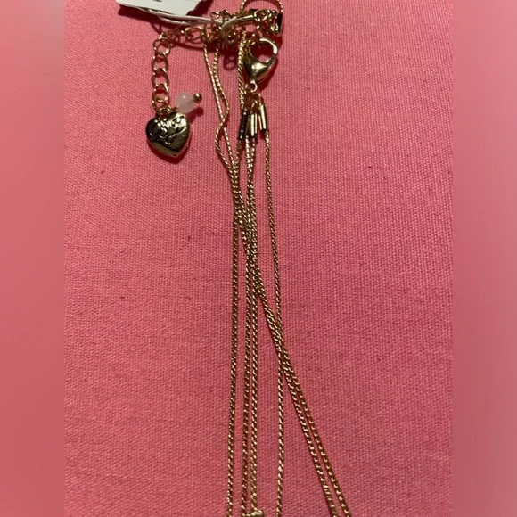 🌼💐 BETSEY JOHNSON 💐🌼NECKLACE WITH LOTS OF BEADS. HEARTS 💕 AND FLOWERS